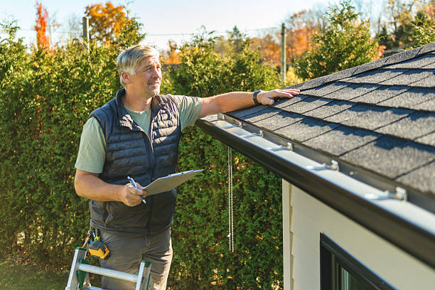 Professional Roofing technician working in Glendale, MO